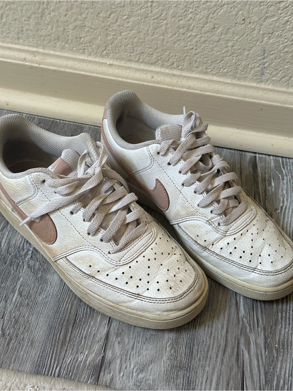 Nike Women's Cream-White Sneakers with Blush Swoosh